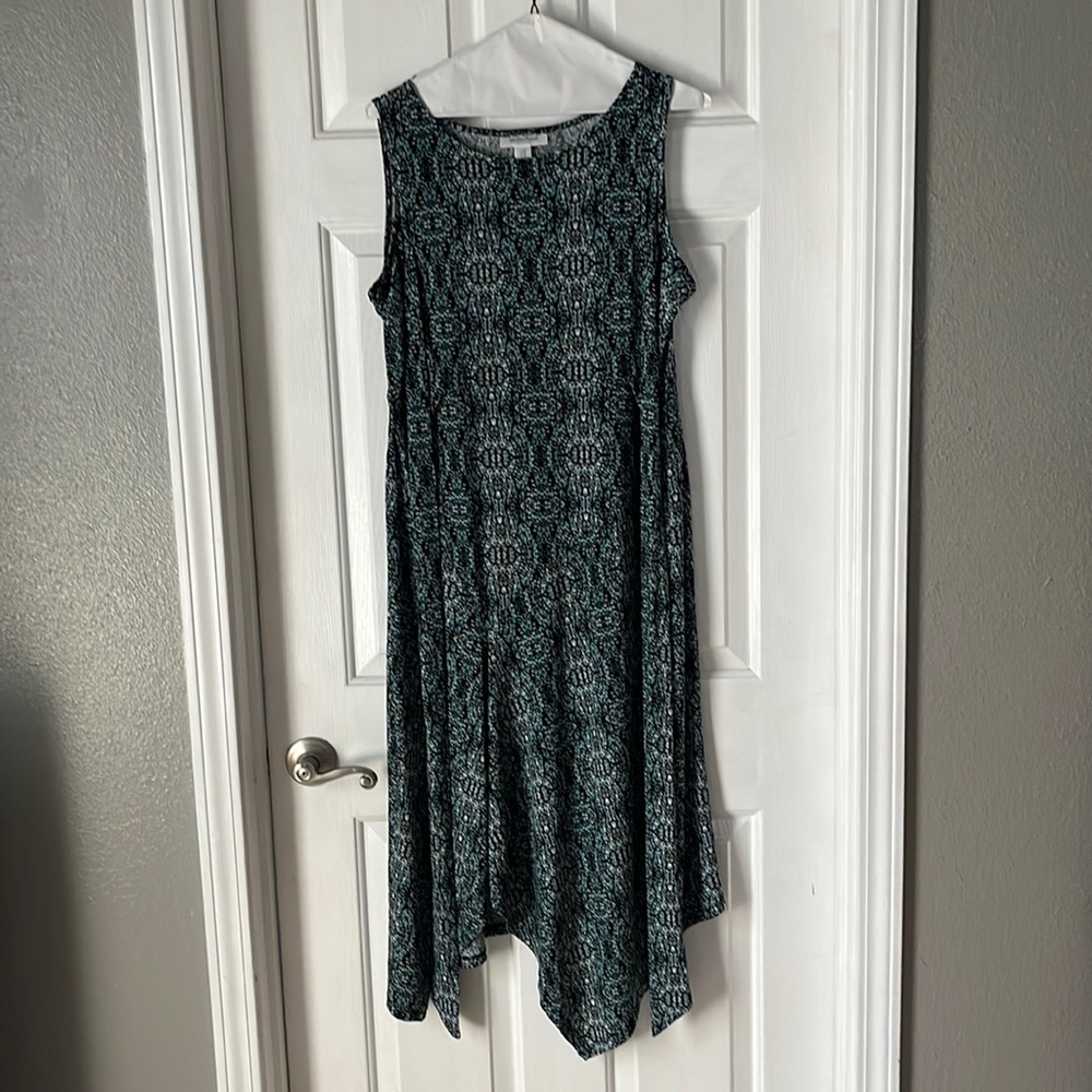Maternity dress; sleeveless with hankerchief hem